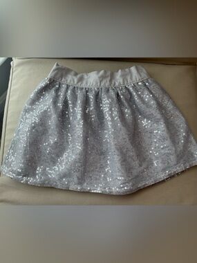EUC Girl’s Carter's Silver Sequin Skirt size 4T